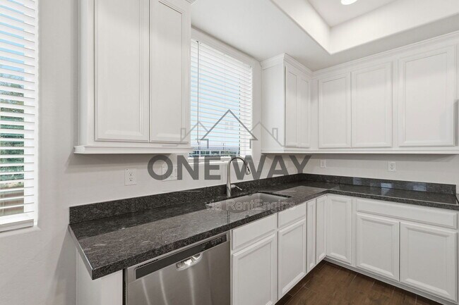 Building Photo - 1250 Abbey Ln