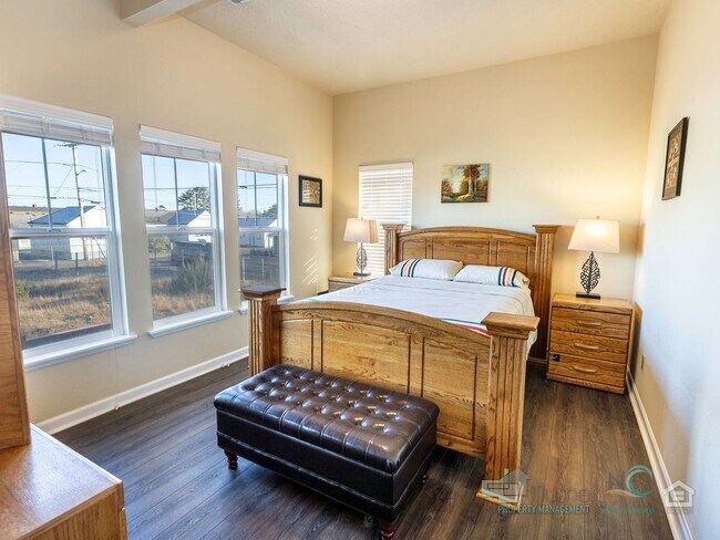 Building Photo - 416 N Downing St