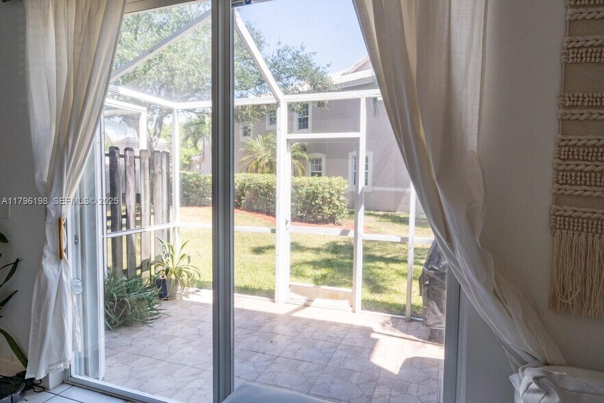 Building Photo - 1999 Madeira Dr