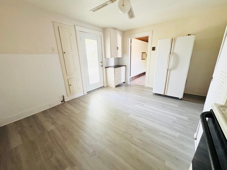 Building Photo - 417 N Jefferson St