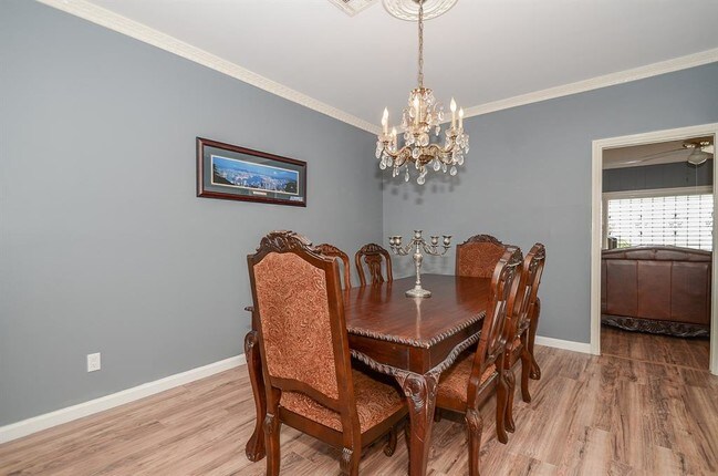 Building Photo - 8606 Oakford Dr