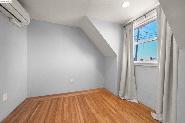 Building Photo - 7850 Crest Ave