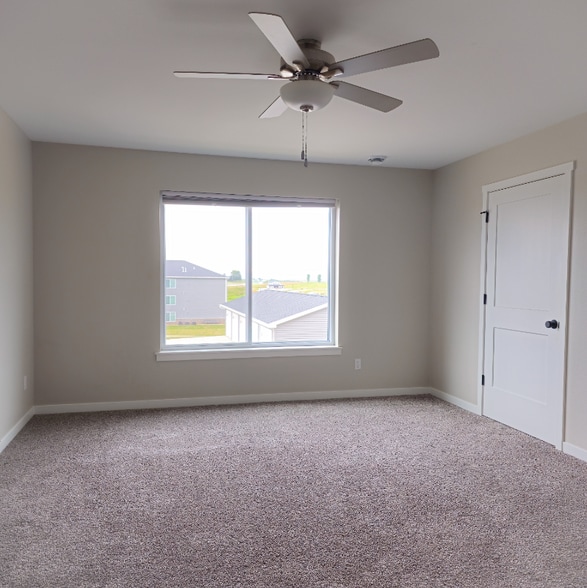 Building Photo - 7069 Crosvik Ct