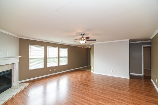 Building Photo - 15337 Tyler Mill Dr