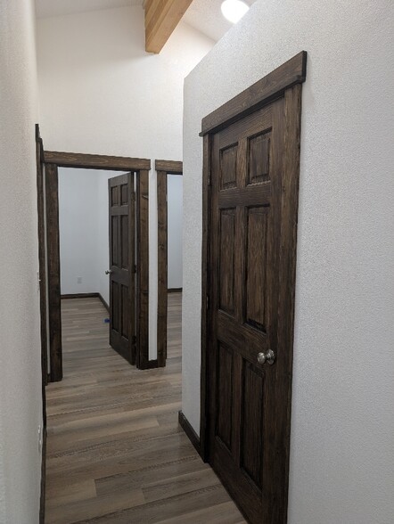 Building Photo - 320 S Toutle Rd