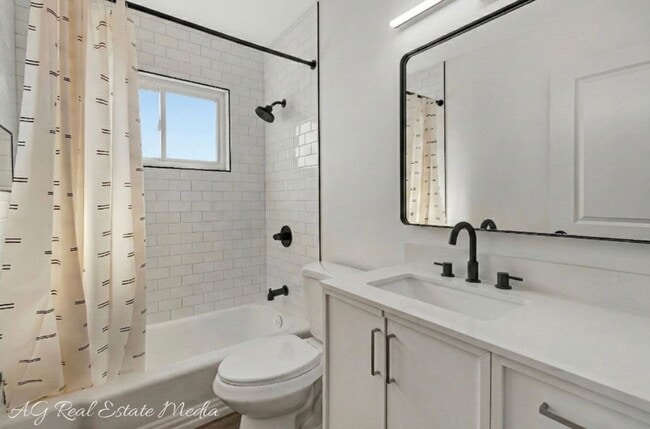 Building Photo - 4220 Boudinot Ave