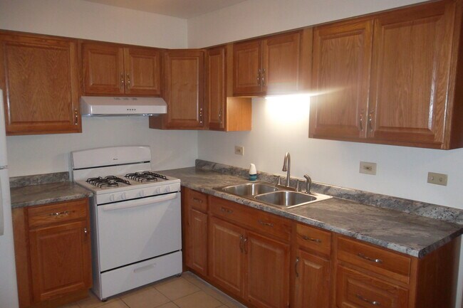 Building Photo - 9912 W 58th St