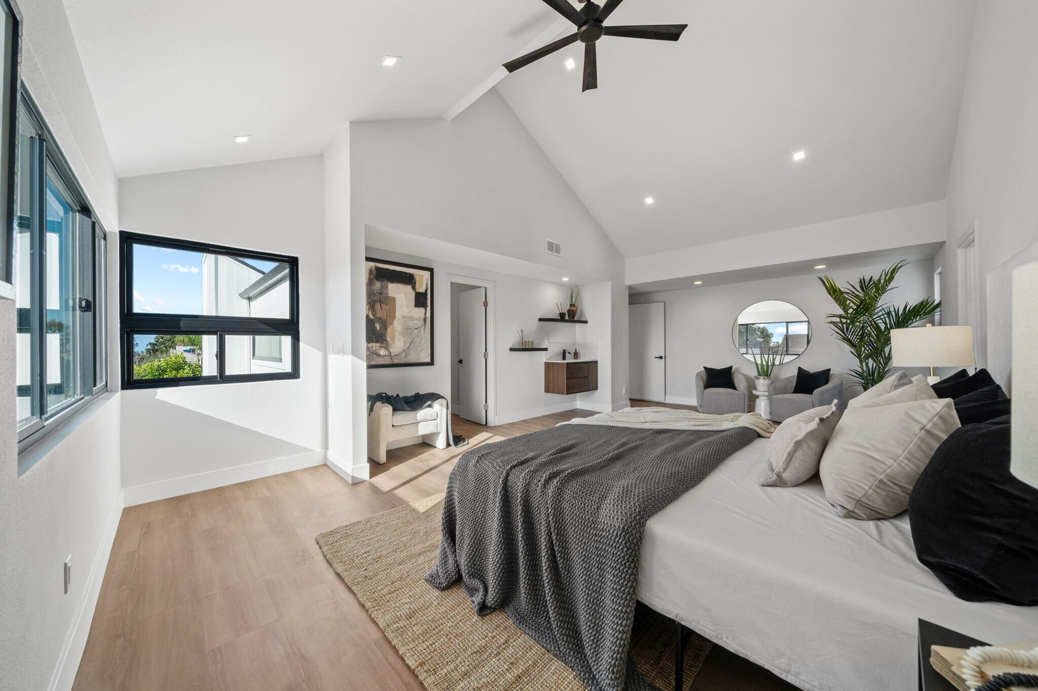 Building Photo - 2029 Del Mar Heights Rd