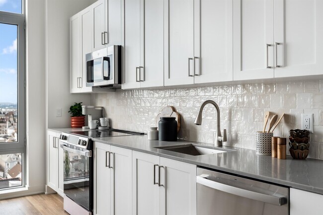 Building Photo - 8601 Bergenline Ave