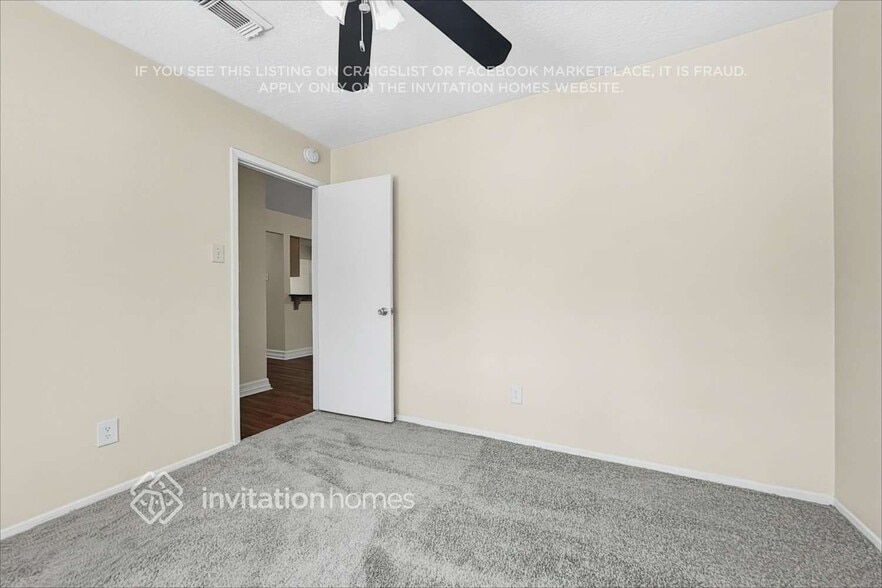 Building Photo - 9422 Chartermoss Cir
