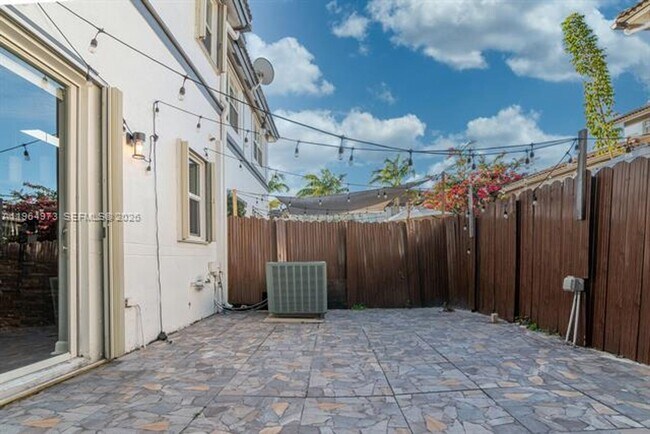 Building Photo - 11507 NW 77th St