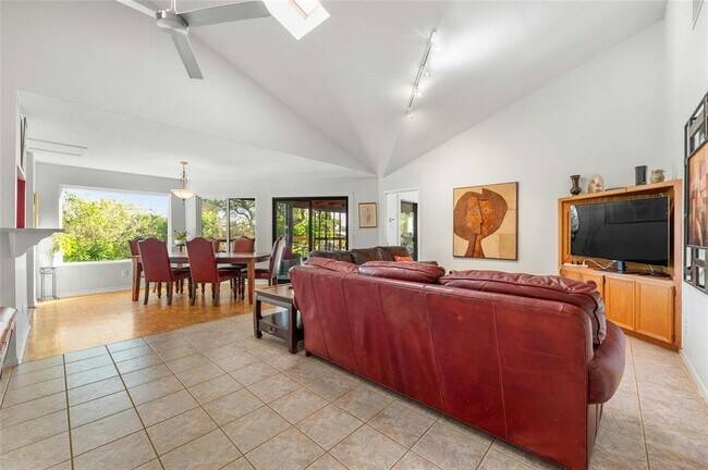 Building Photo - 5511 Arroyo Rd