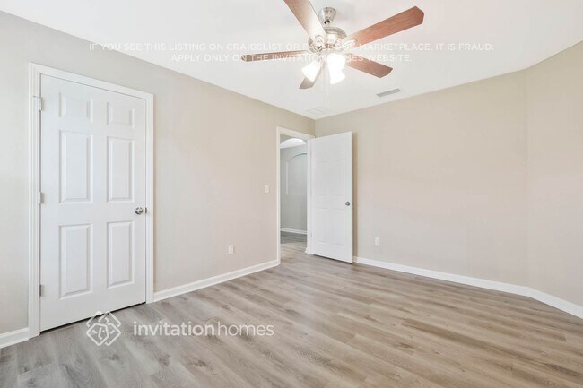 Building Photo - 78125 Saddle Rock Rd
