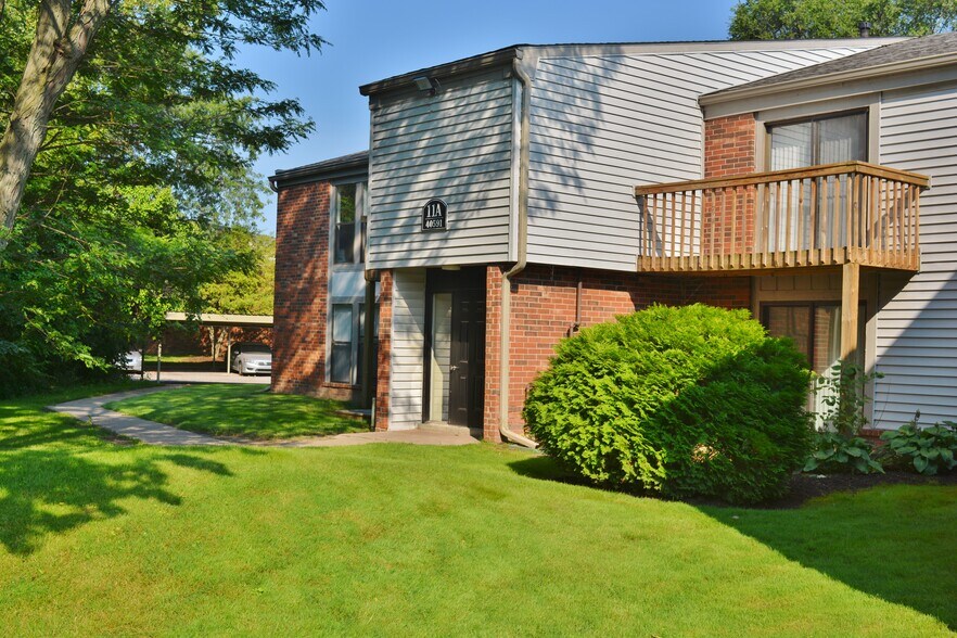 Fairway Club Apartments 40530 Tamarack Dr Canton MI 48188 Apartment