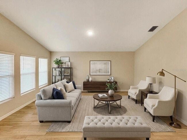 Building Photo - 2279 Canyon Oak Dr