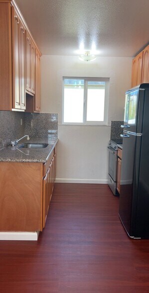 Building Photo - 1688 Maubert Ct