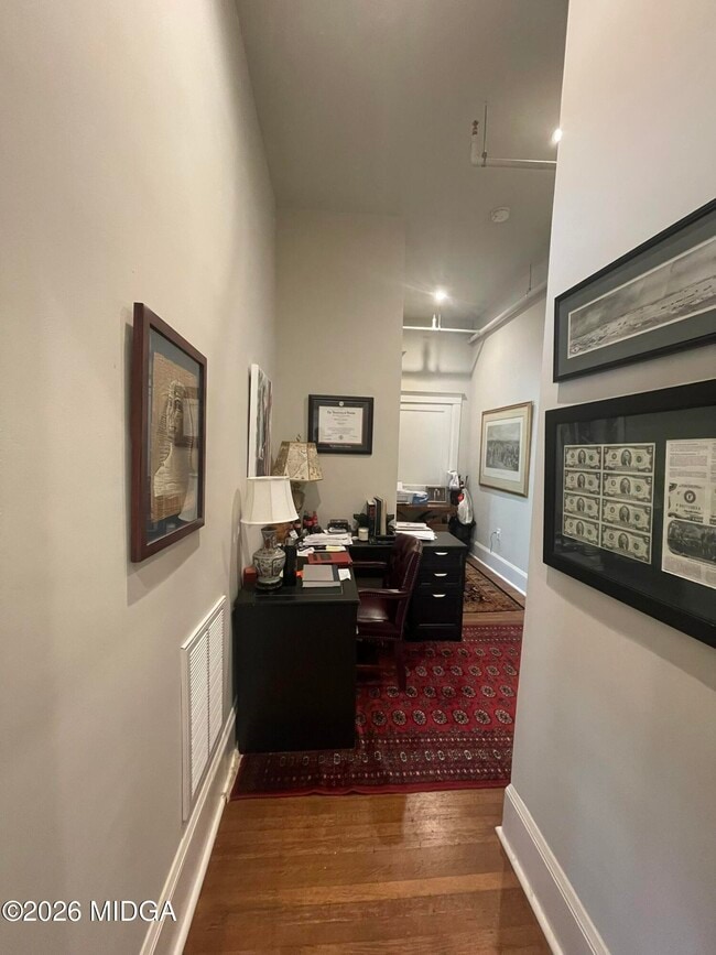 Building Photo - 1094 Georgia