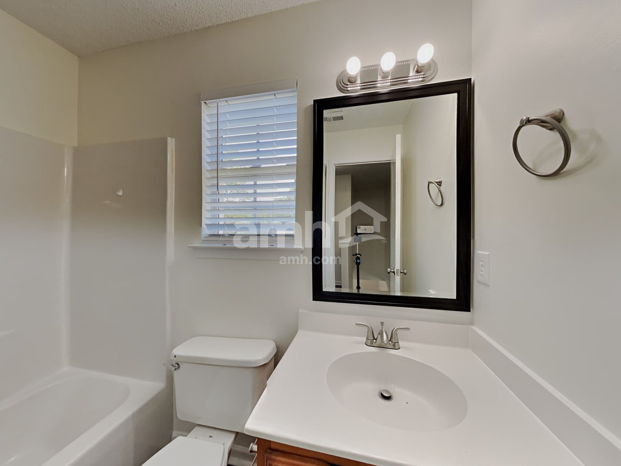 Building Photo - 3413 Braefield Dr