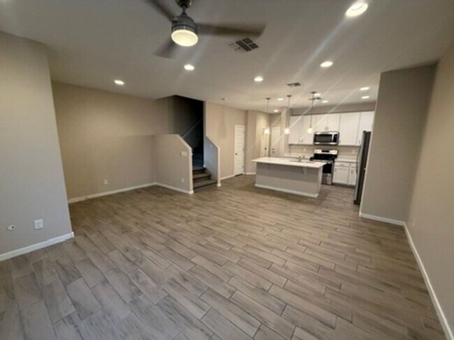 Building Photo - Newer home in Tempe!! 3 bedrooms & 2.5 baths with 2-car garage. Loaded with upgrades!