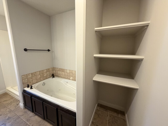 Building Photo - 2007 Cecil St