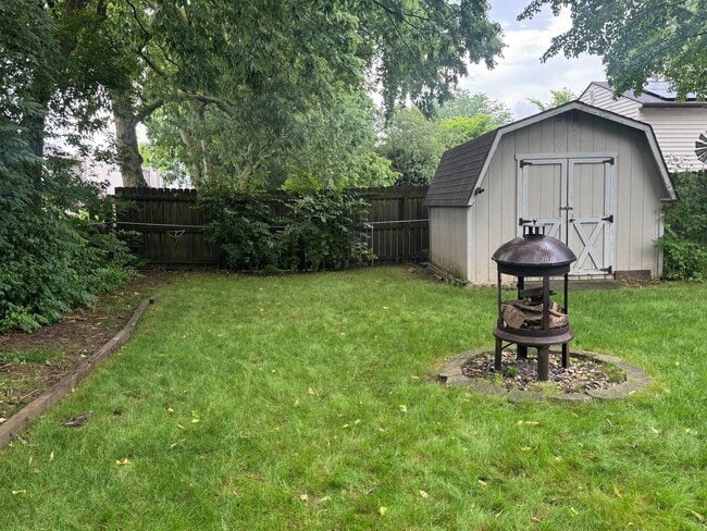 Building Photo - 2975 Stillmeadow Dr