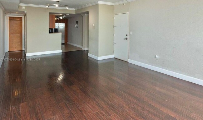Building Photo - 7501 E Treasure Dr
