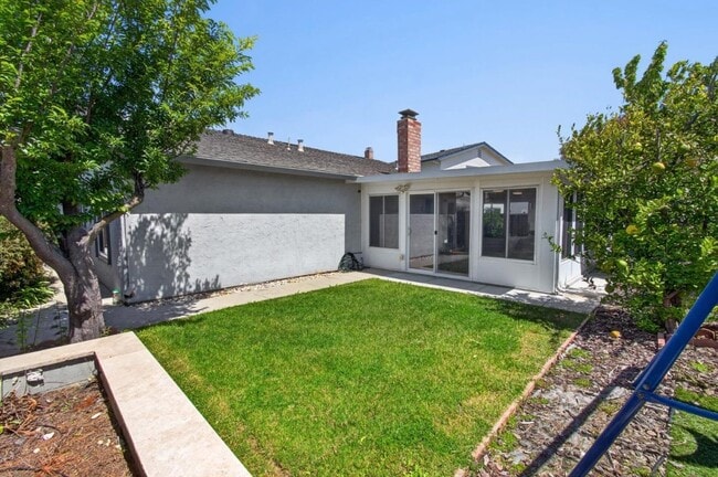 Building Photo - 33665 Bardolph Cir