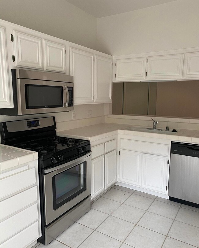 Building Photo - 5473 Spanish Oak Ln