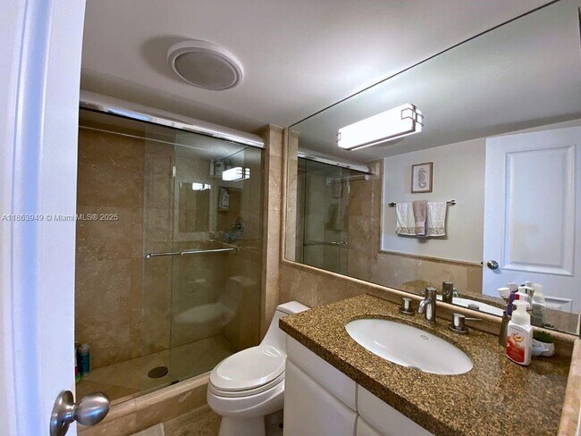 Building Photo - 100 Bayview Dr