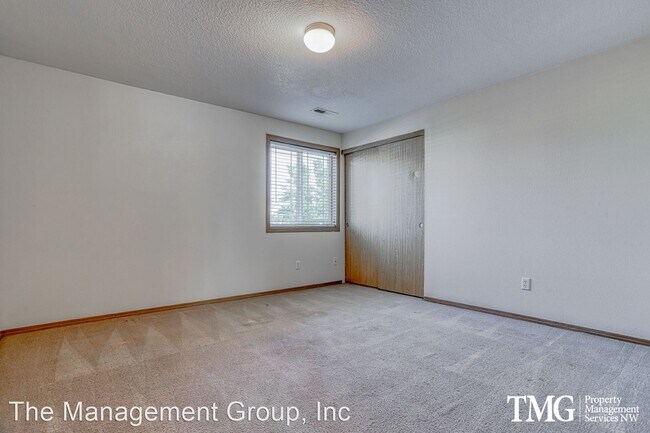 Building Photo - 5 br, 2.5 bath House - 8619 NE 90th Ave