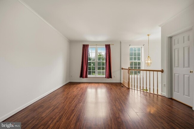 Building Photo - 25251 Dunvegan Square