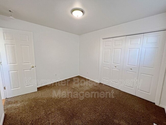 Building Photo - 759 S Coral Pl
