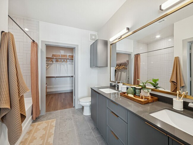 Building Photo - 10 Weeks Free | Luxury 2-Bed Home!