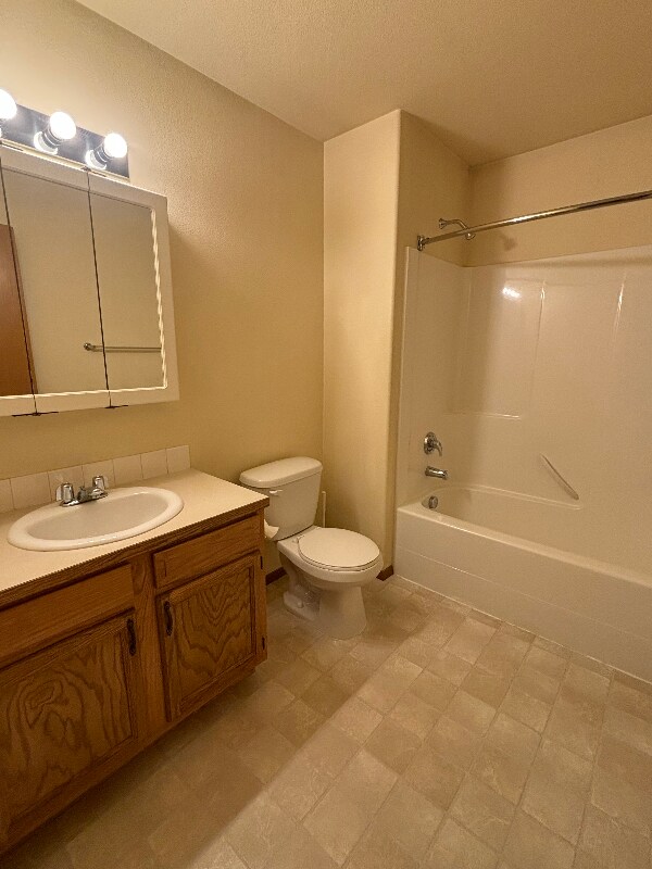 Building Photo - 6005 Chapel Hill Blvd