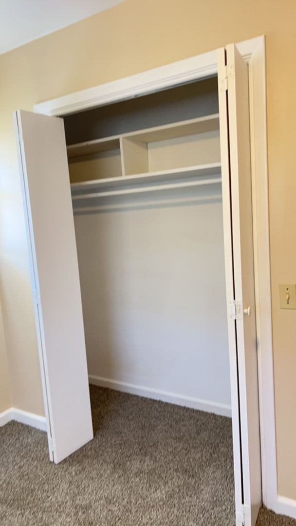 Building Photo - 3 Bed 2 Bath House