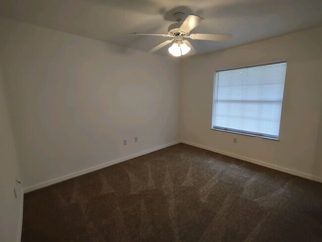 Building Photo - NEW VINYL PLANK FLOORING!! Pine Lakes Subdivision Corner Lot!