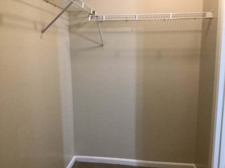 Building Photo - 2377 Companion Cir E