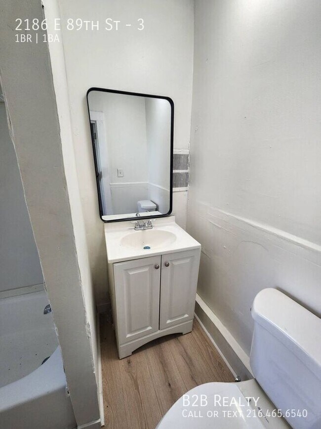 Building Photo - 2186 E 89th St