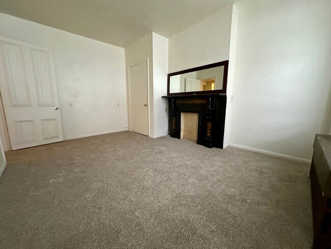 Building Photo - Super Spacious Three Bedroom on Bates Street! Deck & Patio! Washer & Dryer Included! Call Today!