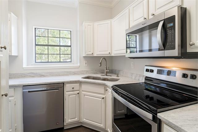 Building Photo - 3405 Binkley Ave