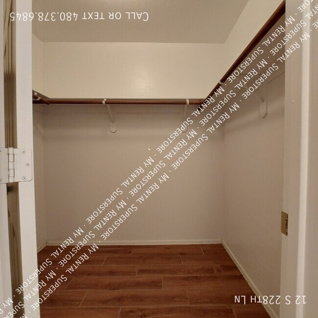 Building Photo - 12 S 228th Ln