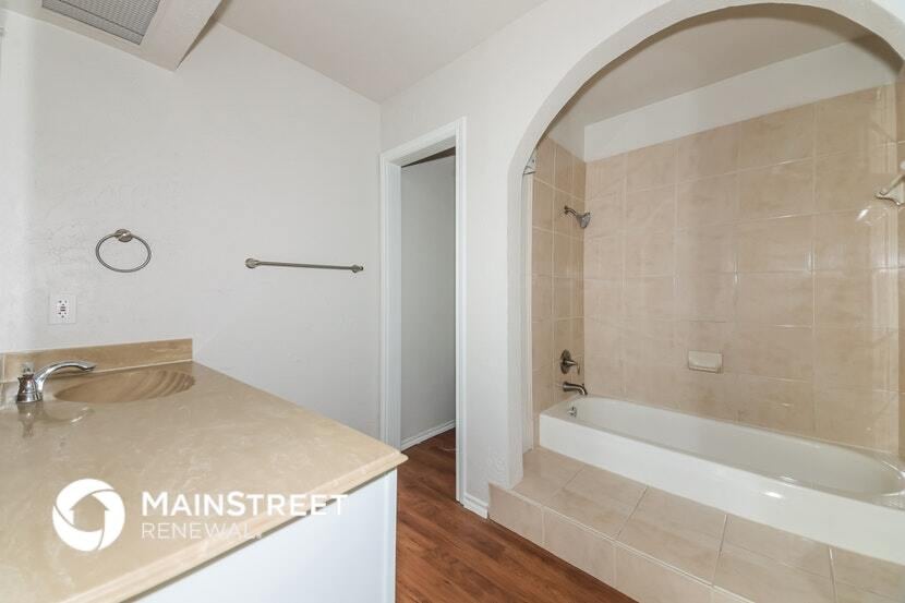 Building Photo - 608 San Carlos Dr