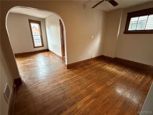 Building Photo - 319 Bryant St