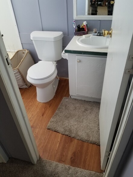 FULL 2ND BATH - 20322 Mountaindale Dr