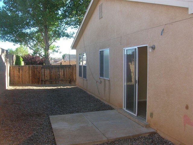 Building Photo - 10905 Serpentine Court NW