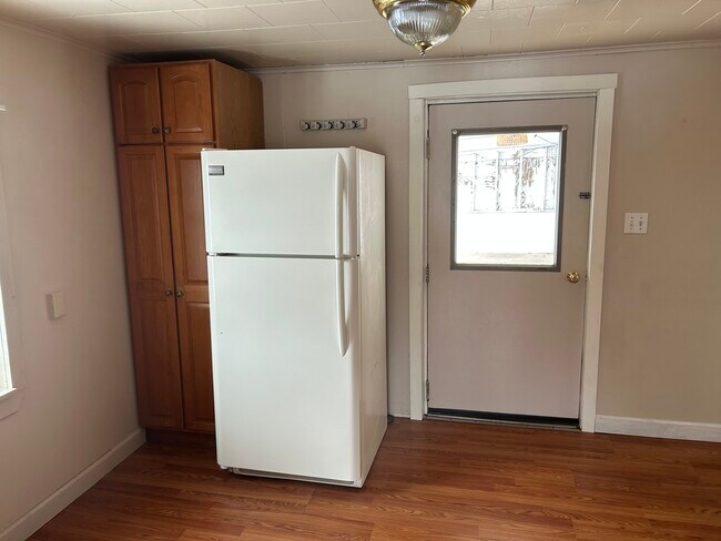 Building Photo - 1146 Lancaster Pike