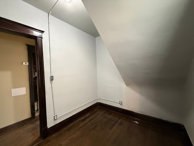 Building Photo - 4222 W Cullerton St