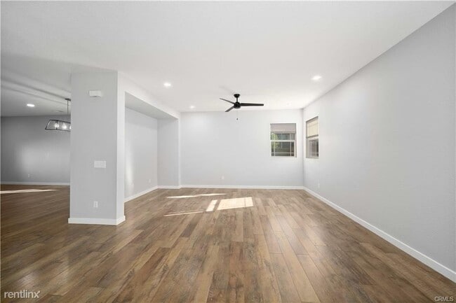 Building Photo - 5 br, 2.5 bath House - 37630 Limelight Way