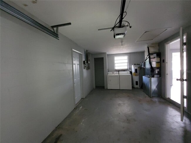 Building Photo - 8650 Robilina Rd