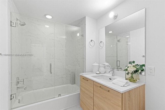 Building Photo - 16385 Biscayne Blvd